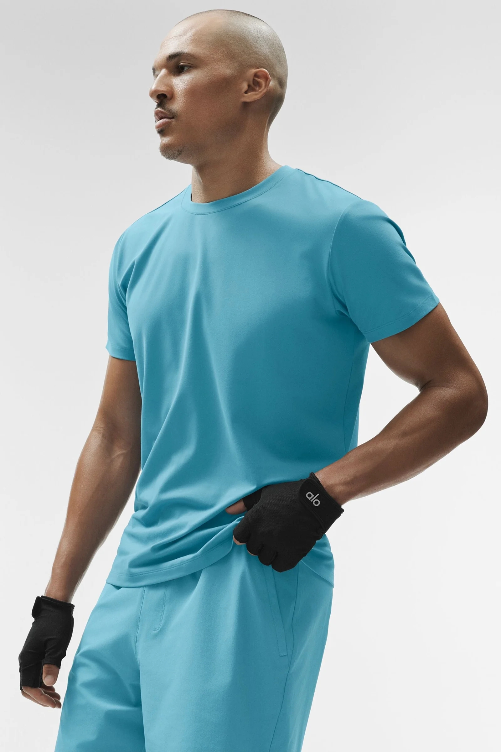 Alo Yoga Conquer Reform Crewneck Short Sleeve - Blue Breeze