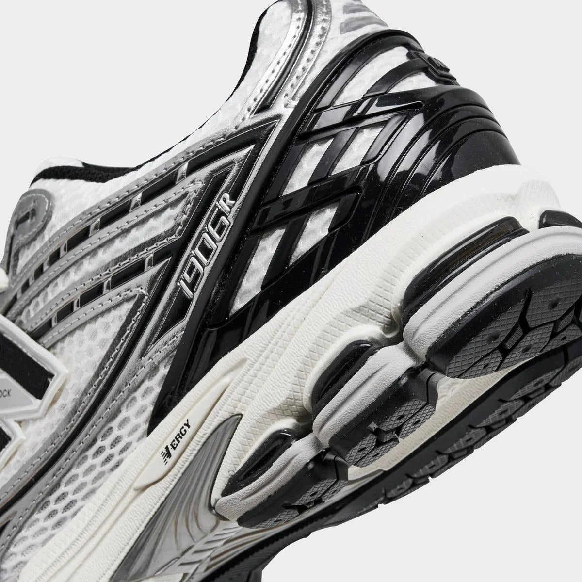 New Balance Men's New Balance 1906R Casual Silver Metallic