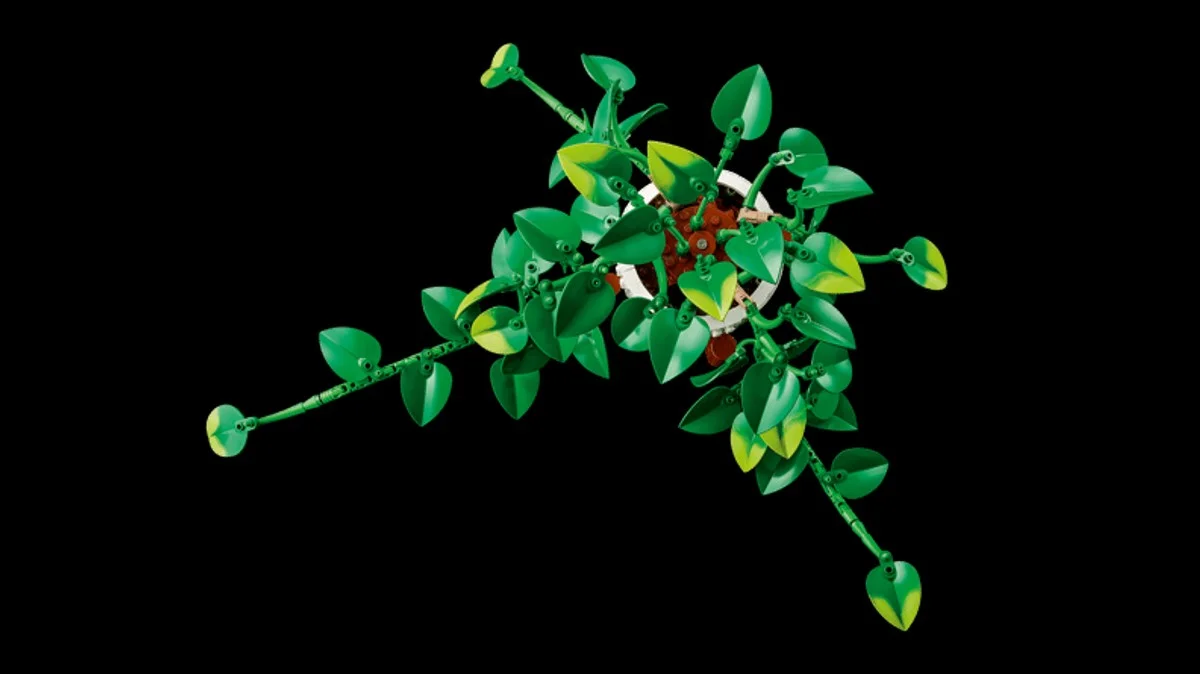 LEGO® Hanging Golden Pothos
