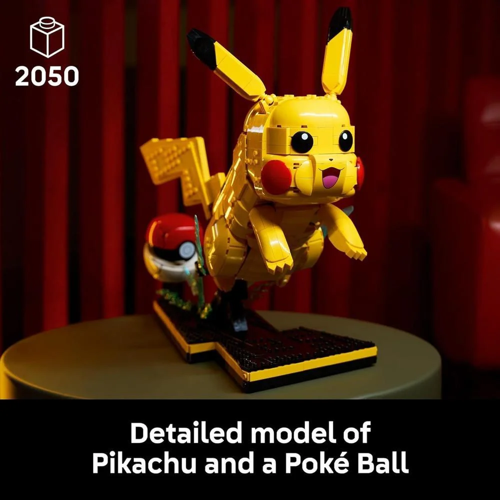 LEGO Pokémon Pikachu y Poké Ball - Set de construcción coleccionable para adultos, decoración de oficina o regalo