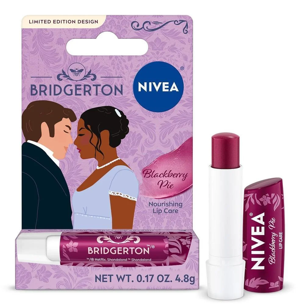Bálsamo labial Nivea Blackberry Pie edición limitada Bridgerton 0.17 oz