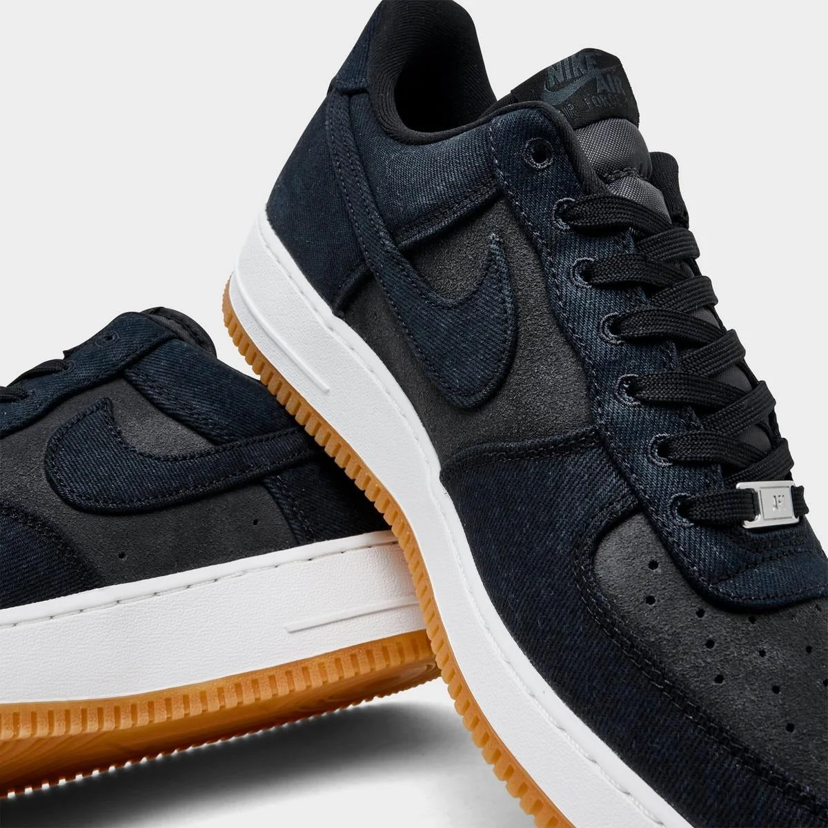 Nike Men's Nike Air Force 1 '07 LV8 Casual Shoes Black/Dark Smoke