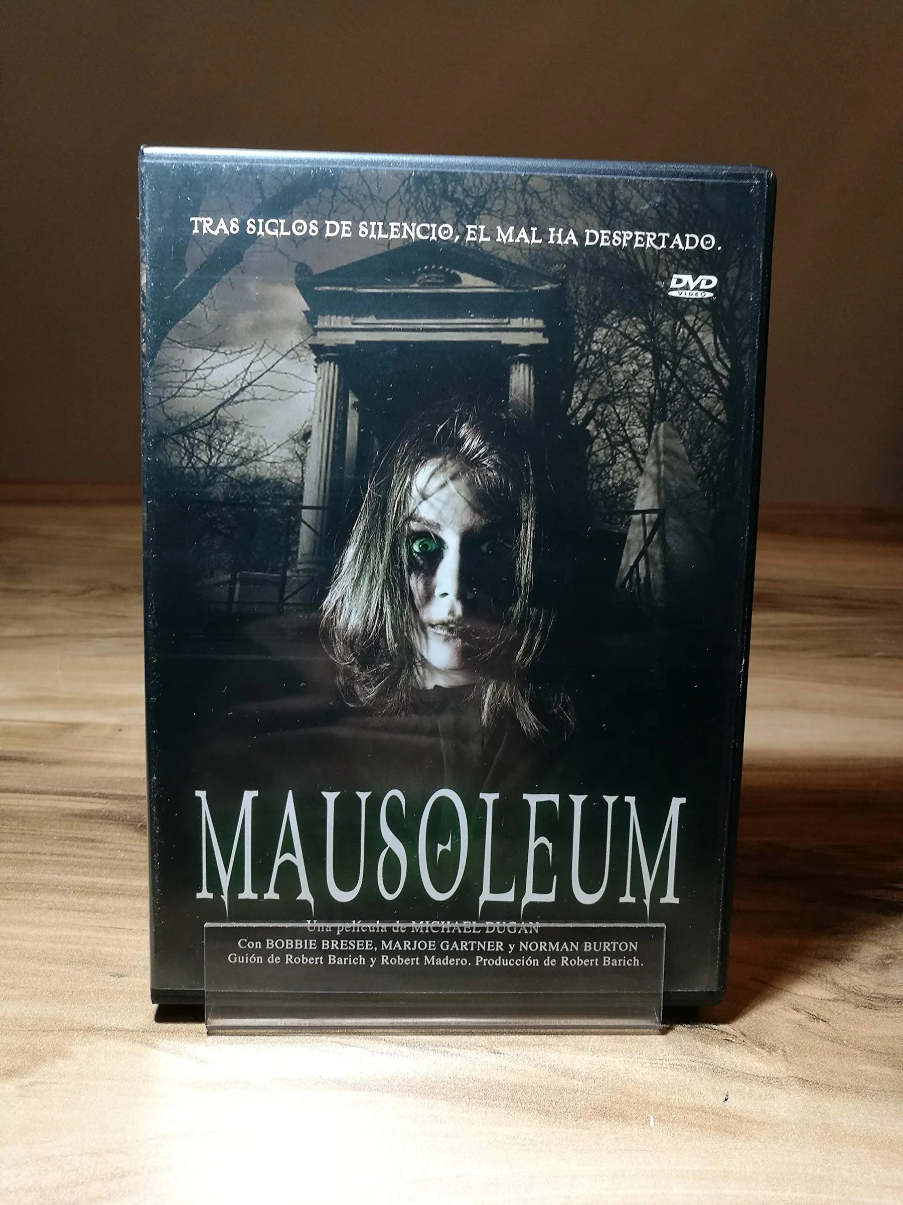 DVD Mausoleum dirigida por Michael Dugan Región 2 formato PAL