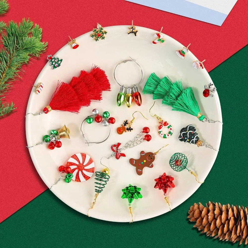 Conjunto de 23 aretes navideños para mujer: árboles, copos, campanas, diseño llamativo, perfecto para regalos