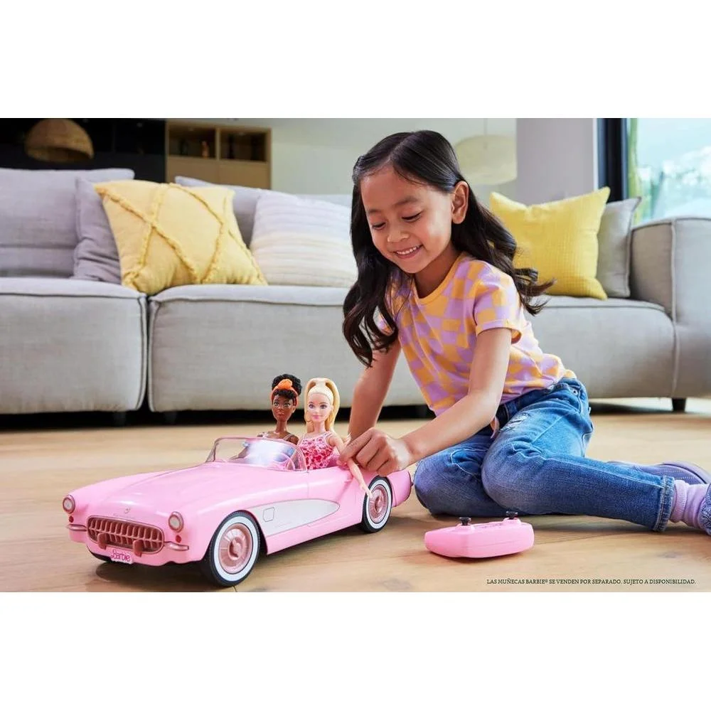 Barbie Hot Wheels RC Corvette de la Película, Coche de Juguete a Control Remoto de Función Completa para 2 Muñecas