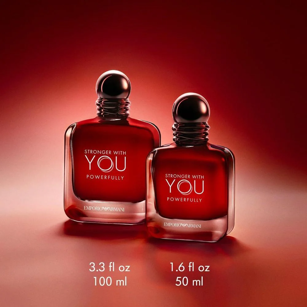Armani Beauty - Colonia 'Stronger With You Powerfully' para hombre con notas cálidas y picantes de castaño, cereza y lavanda