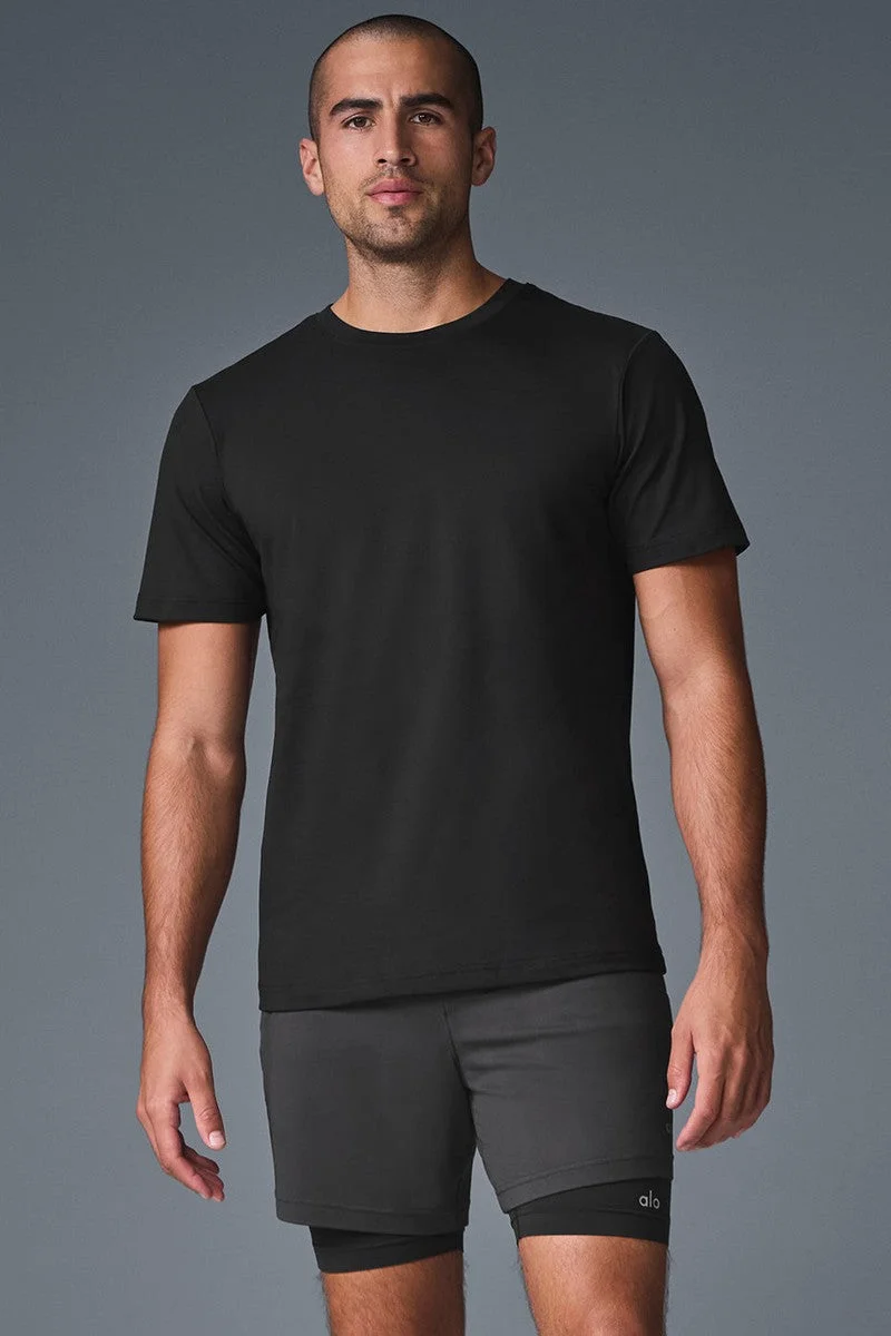 Alo Yoga Conquer Reform Crewneck Short Sleeve - Black