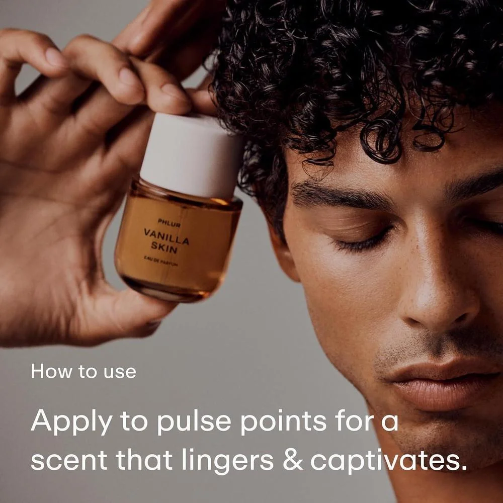 PHLUR Eau de Parfum de piel de vainilla con notas de pimienta rosa, cachemira y sándalo en spray tamaño completo
