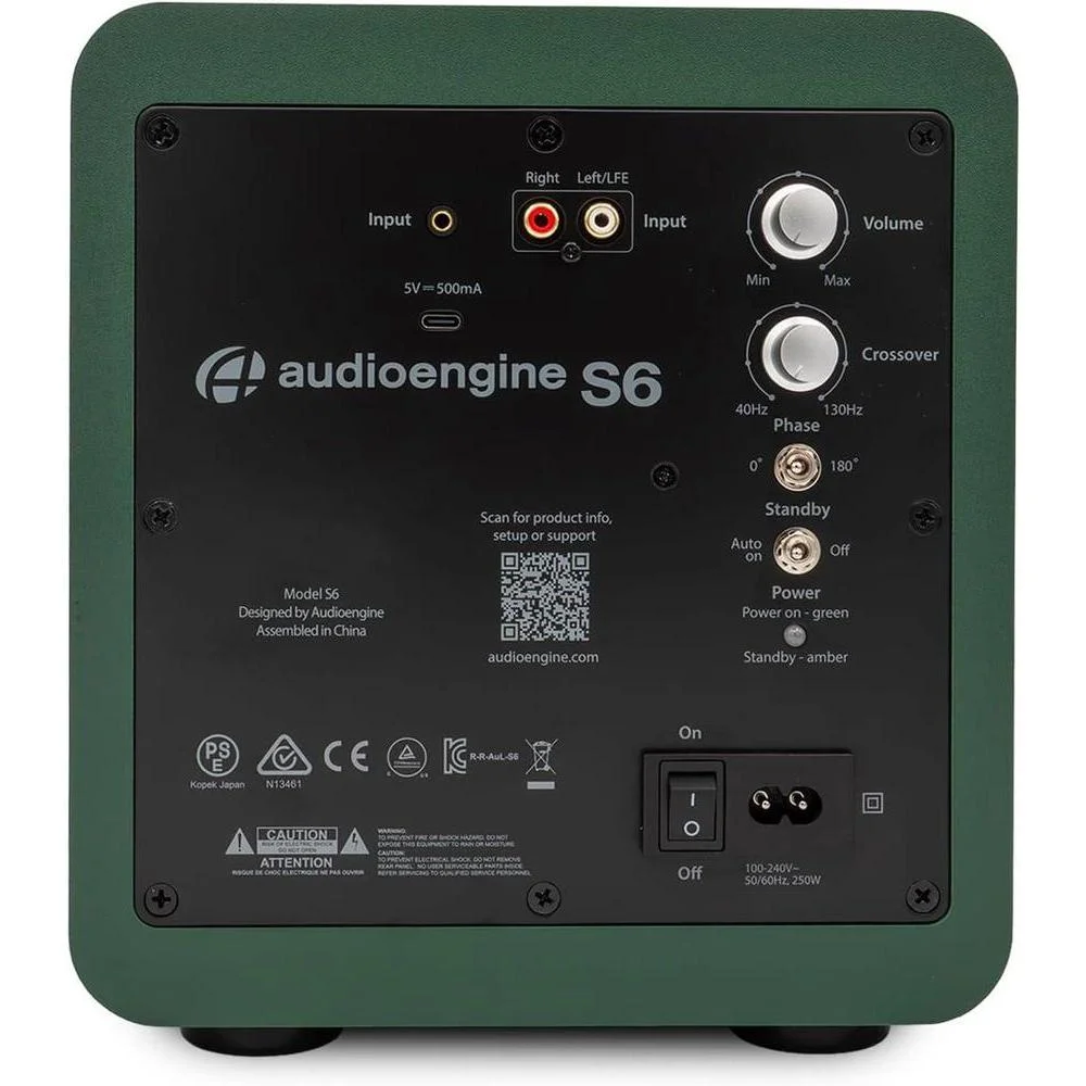 Subwoofer Audioengine S6 con potencia de 210 vatios y diseño compacto para amantes del cine y la música
