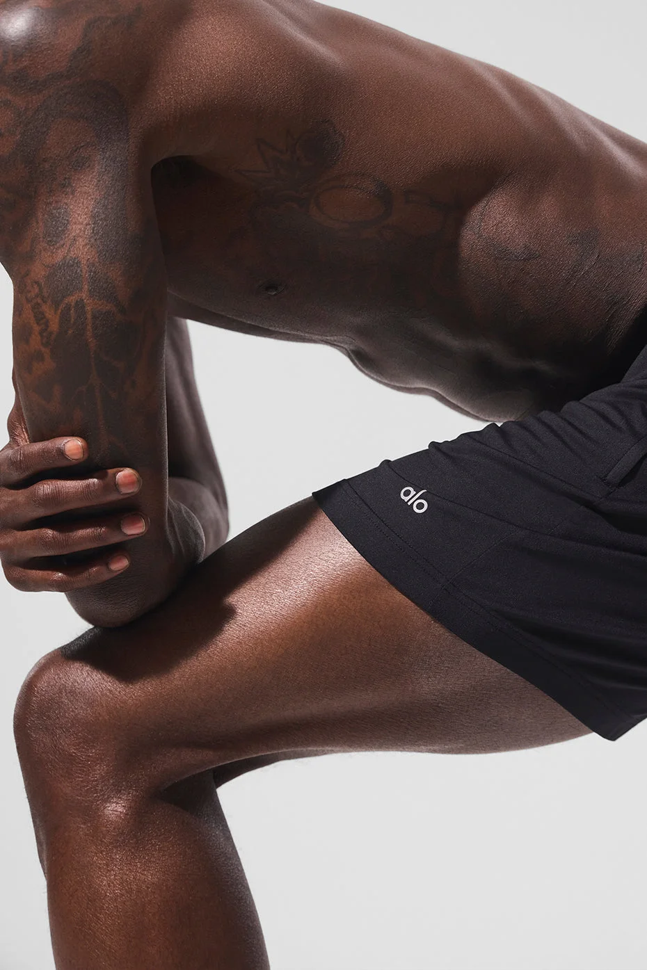 Alo Yoga 7" Conquer React Performance Short - Black