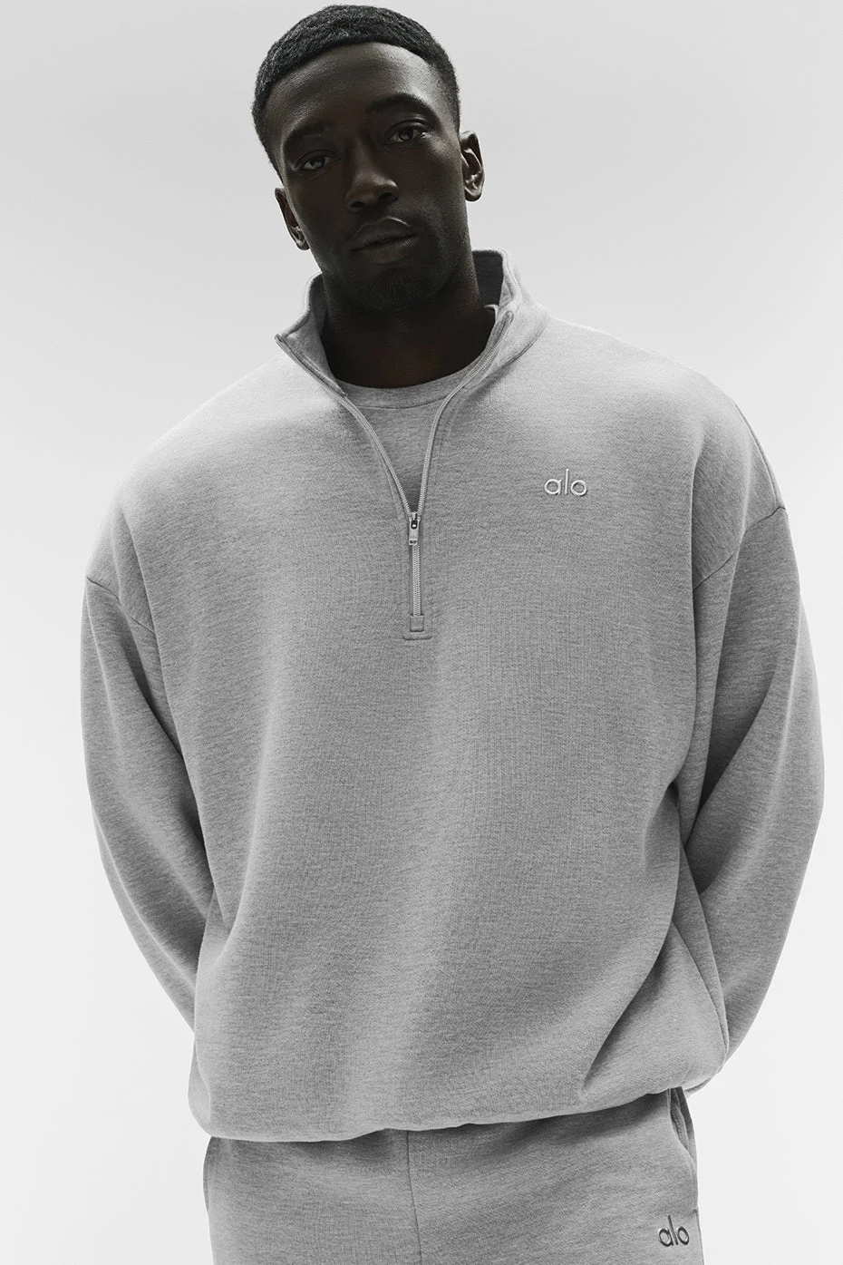 Alo Yoga Accolade 1/4 Zip Pullover - Athletic Heather Grey